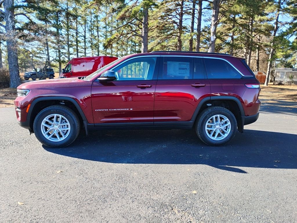 New 2025 Jeep Grand Cherokee Laredo X image 8