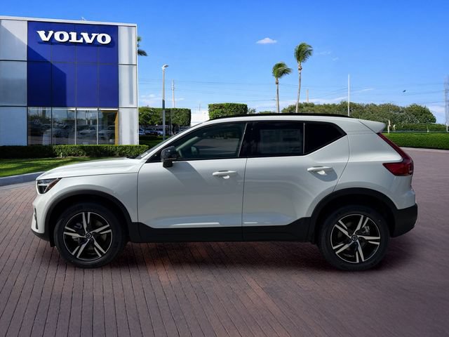 New 2026 Volvo XC40 B4 Core FWD image 4