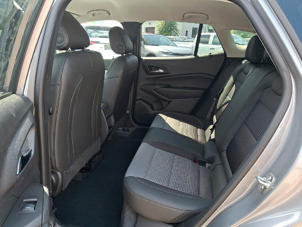Used 2025 Chevrolet Trax LT w/ Driver Confidence Package FWD image 12