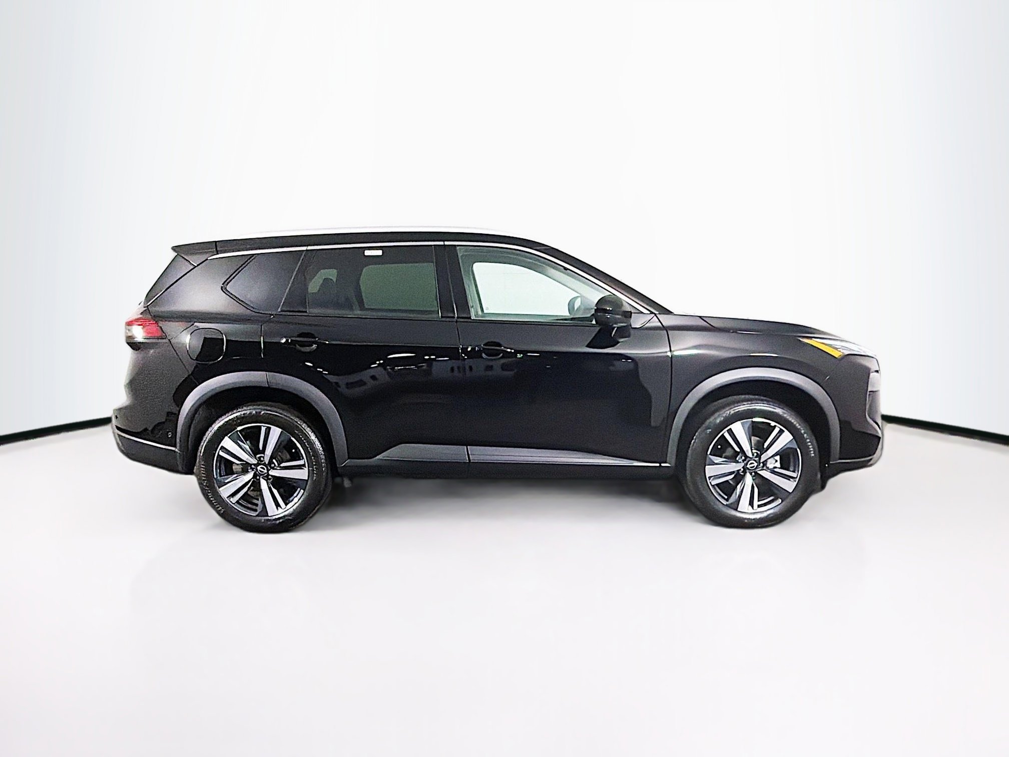 Used 2026 Nissan Rogue SL image 9