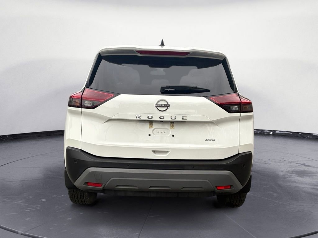 Used 2023 Nissan Rogue S image 4