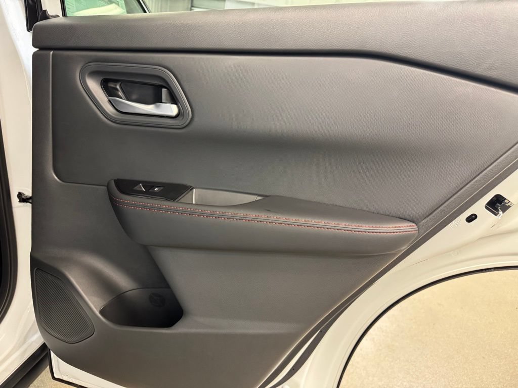 New 2026 Nissan Rogue SV AWD/4WD image 25
