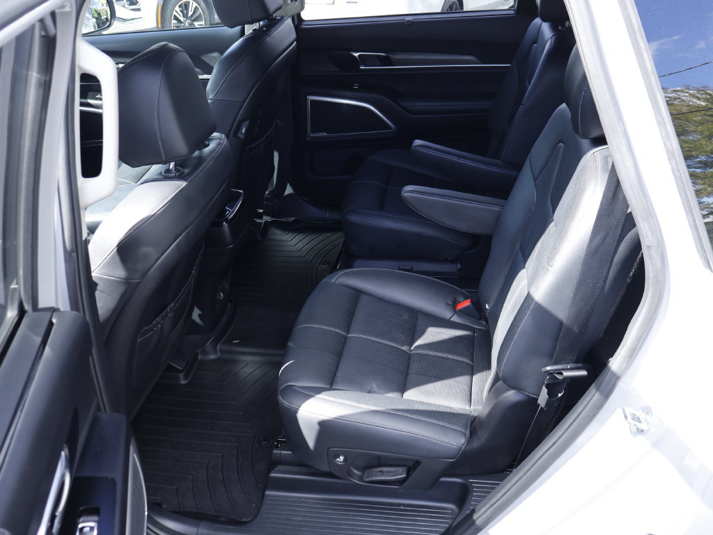 Used 2022 Kia Telluride EX w/ EX Premium Package AWD/4WD image 13