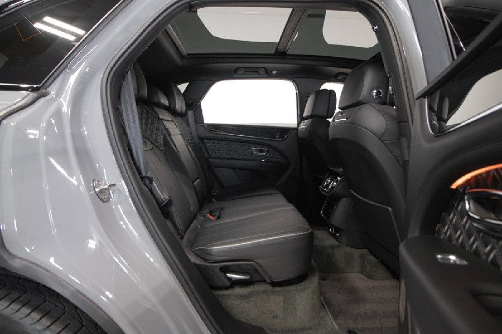 Used 2023 Bentley Bentayga Speed image 68