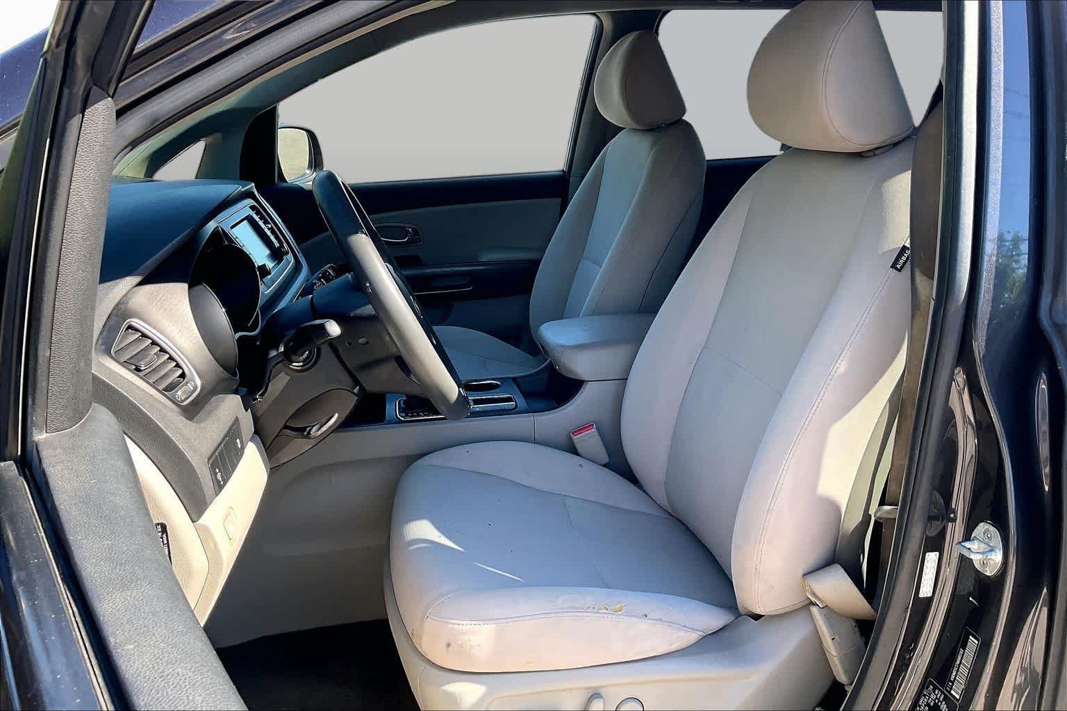 Used 2021 Kia Sedona LX FWD image 8