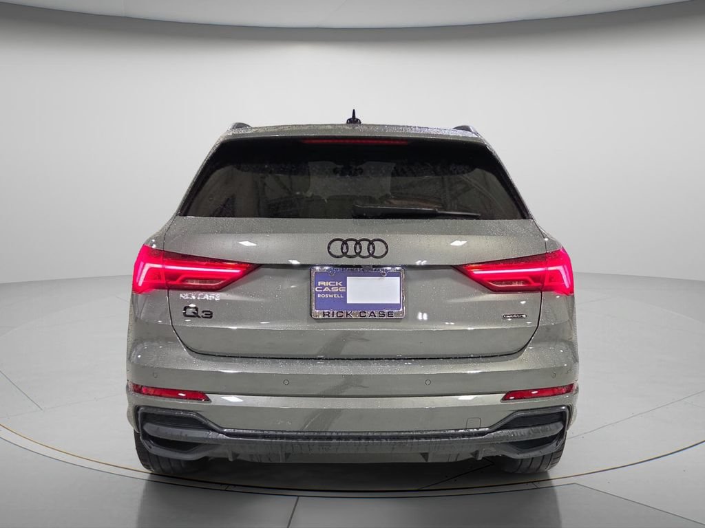 Used 2023 Audi Q3 2.0T Premium Plus w/ Premium Plus Package AWD/4WD image 5