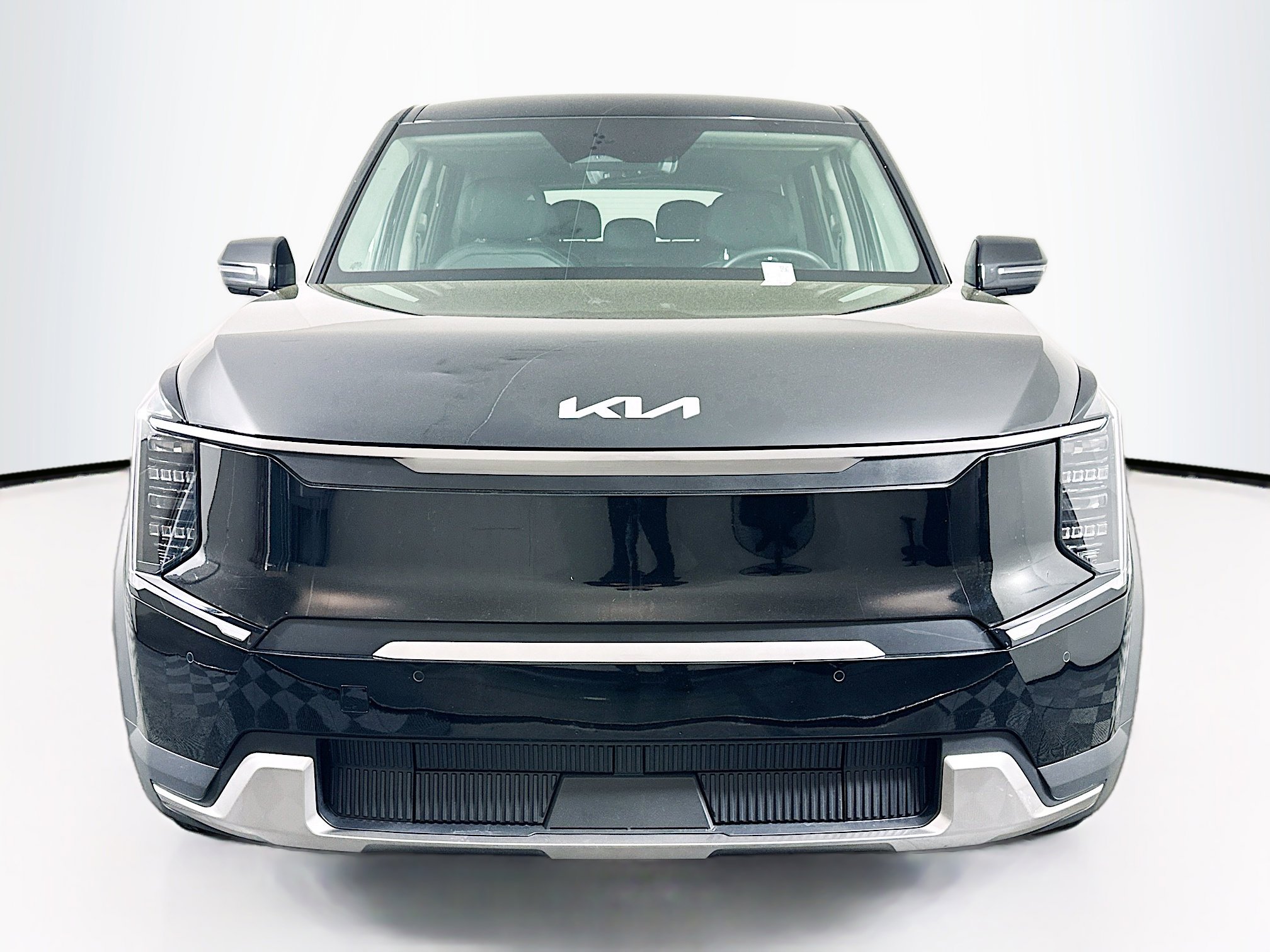 Used 2024 Kia EV9 Light image 2