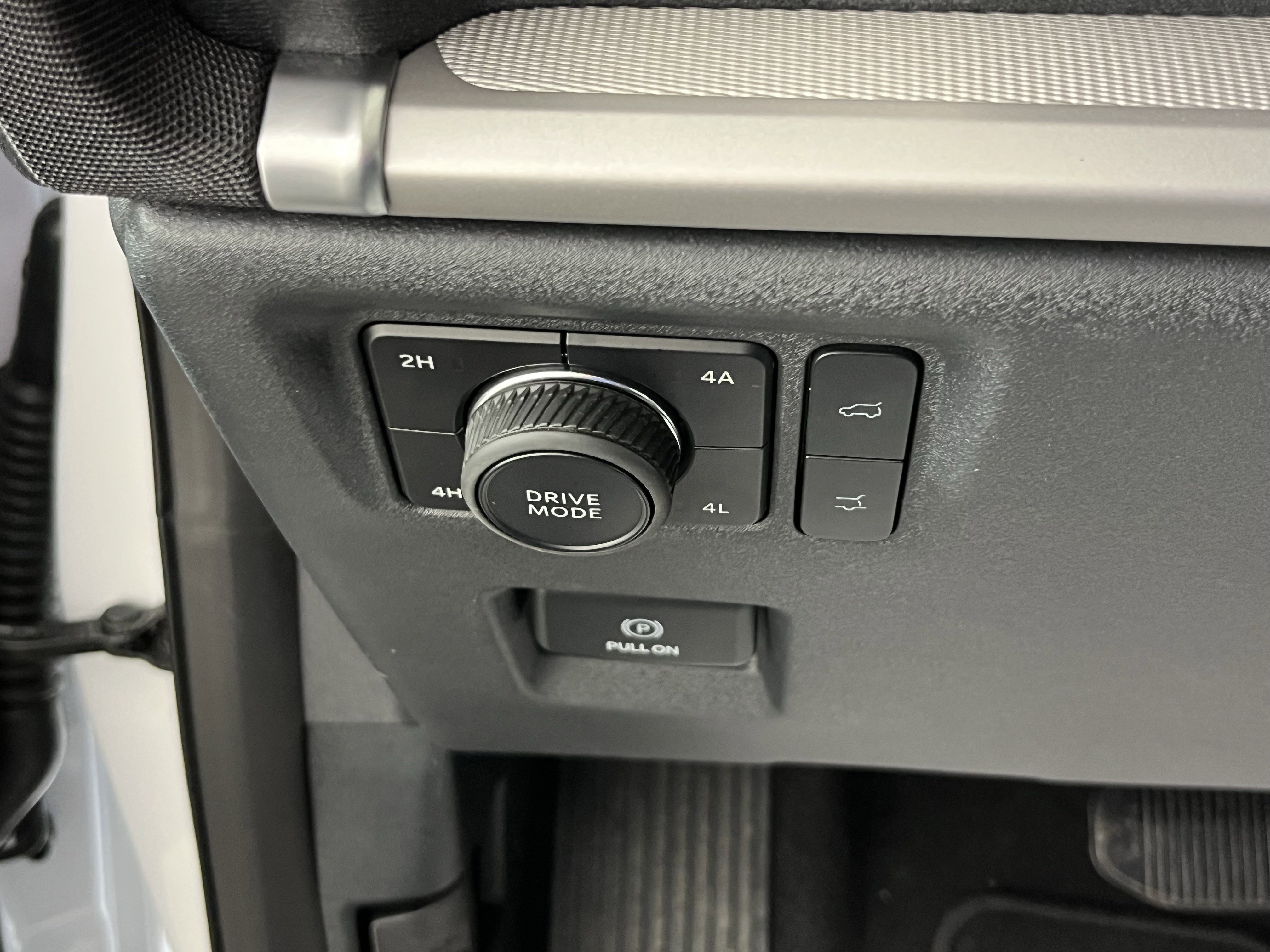 Used 2025 Ford Expedition Active image 20