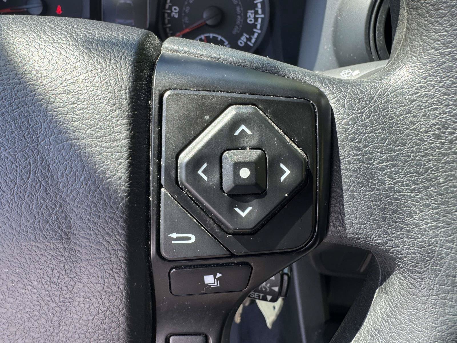 Used 2022 Toyota Tacoma SR AWD/4WD image 21