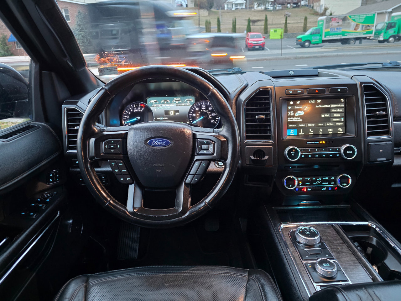 Used 2018 Ford Expedition Limited image 20