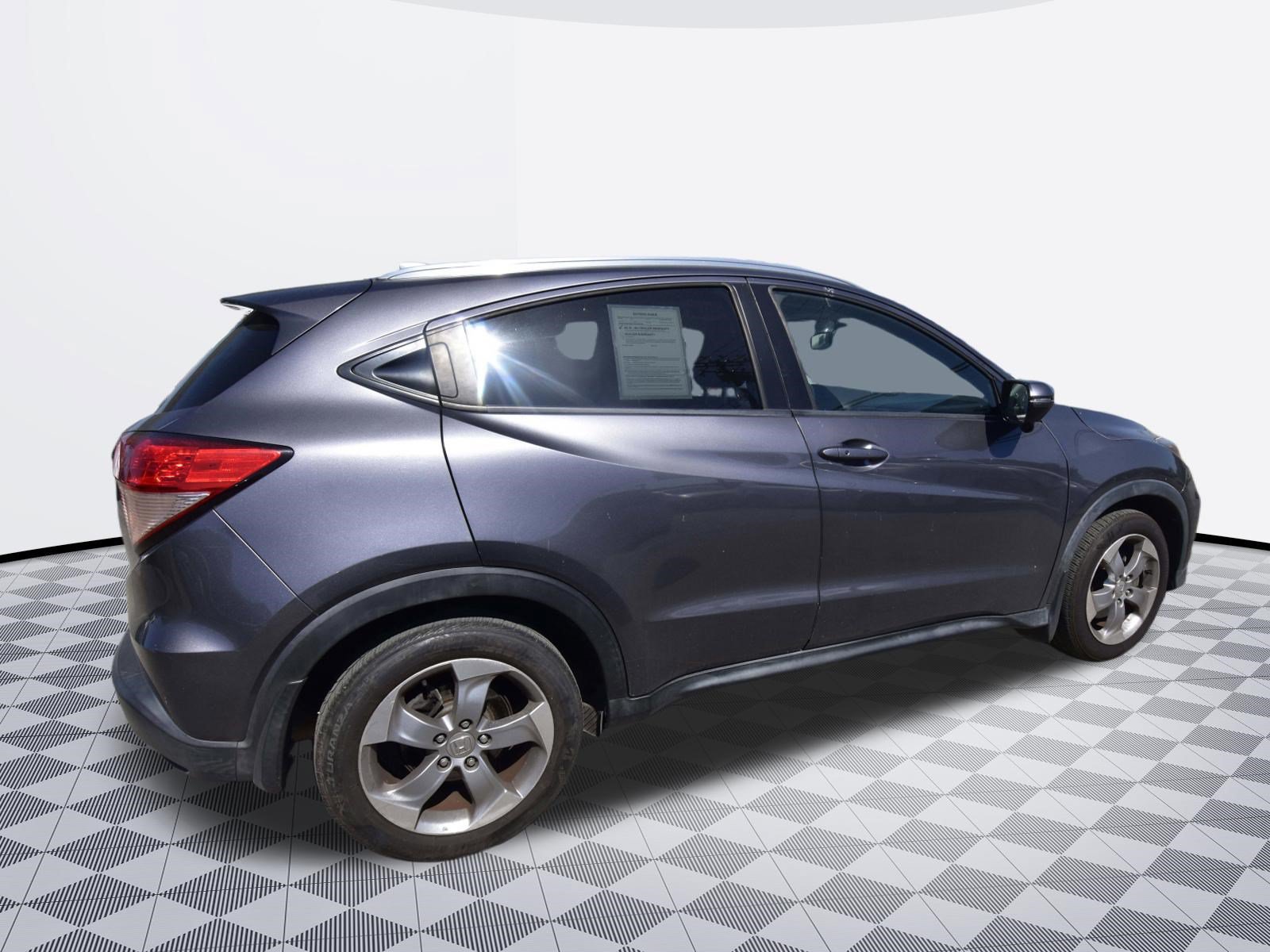 Used 2017 Honda HR-V EX-L image 7