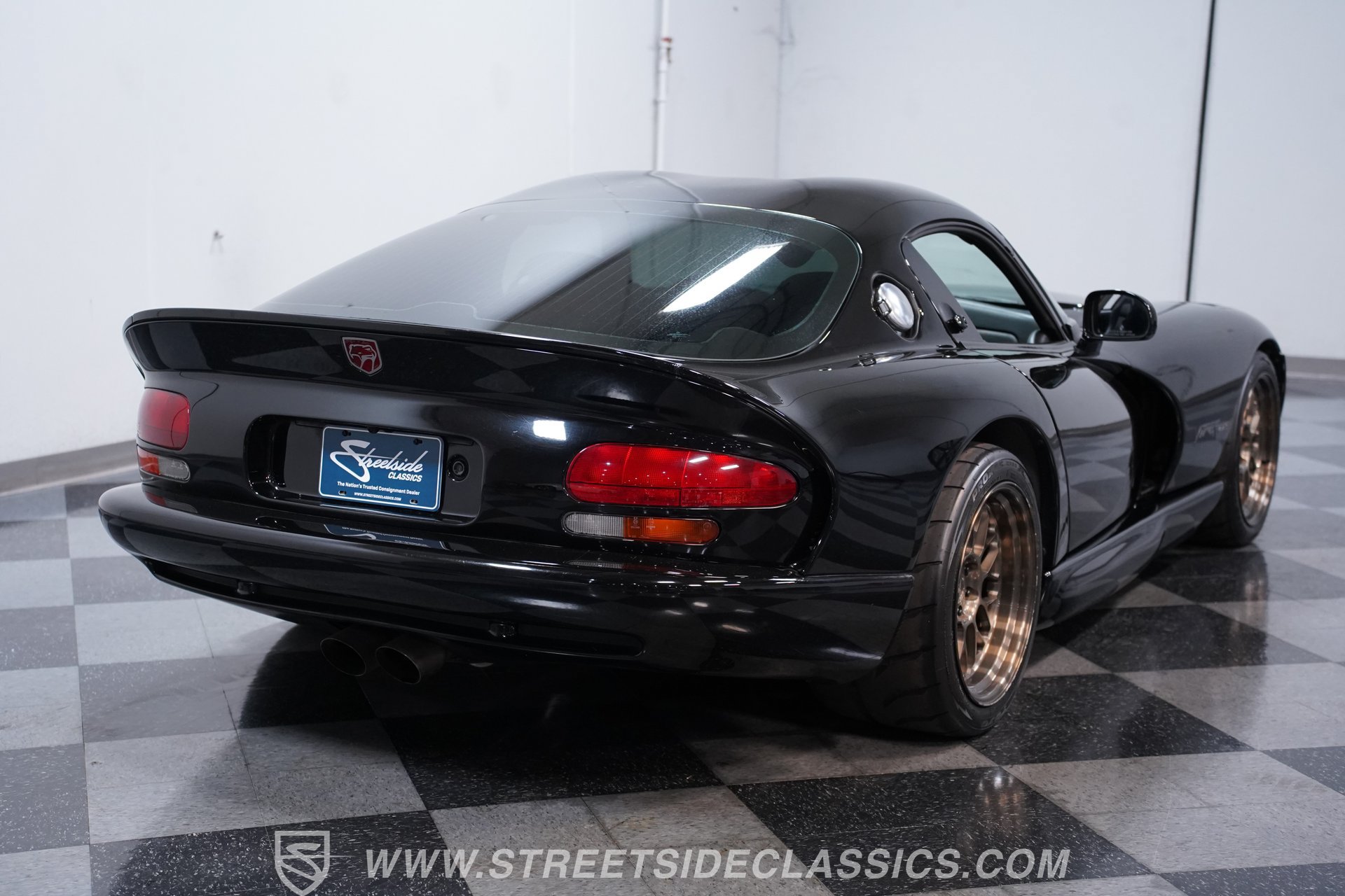 Used 2000 Dodge Viper GTS RWD image 10