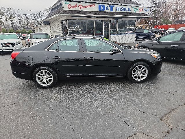 Used 2016 Chevrolet Malibu LT w/ Power Convenience Package FWD image 2