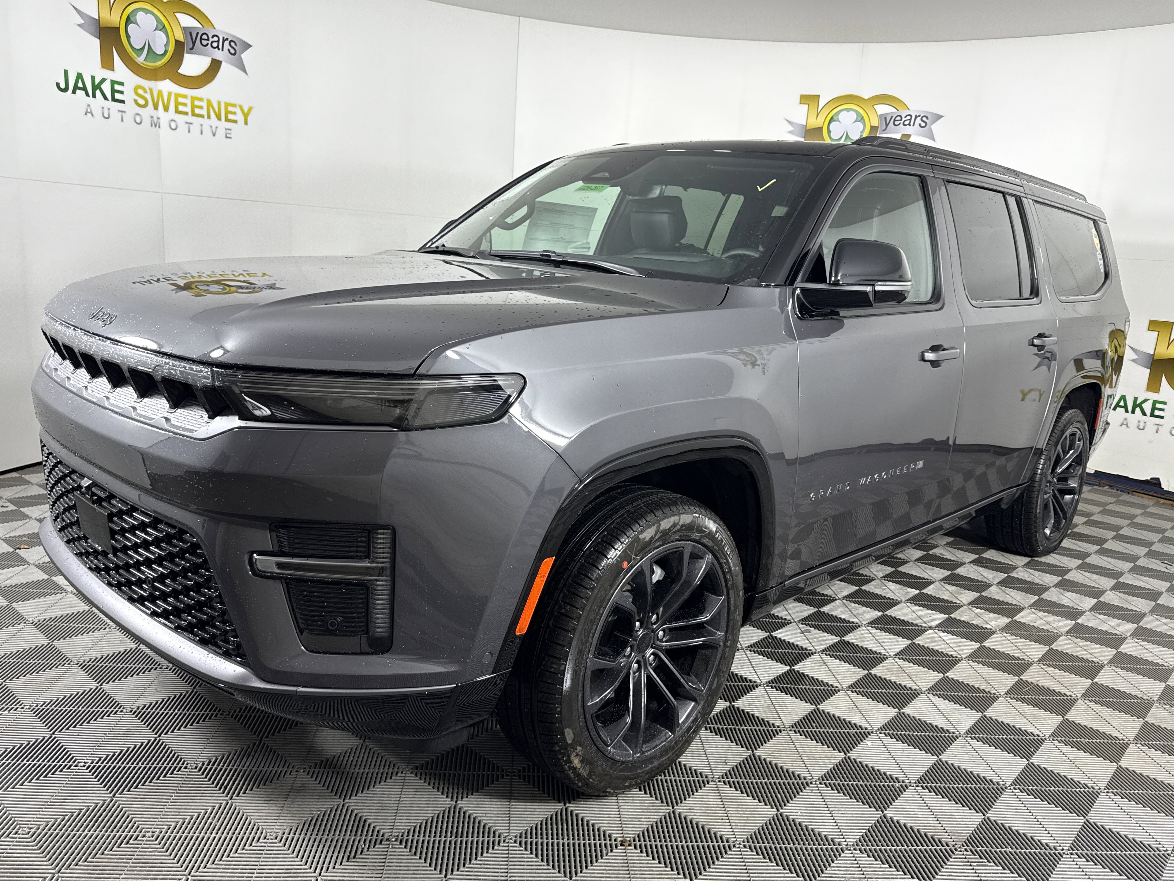 New 2026 Jeep Grand Wagoneer L Summit image 3