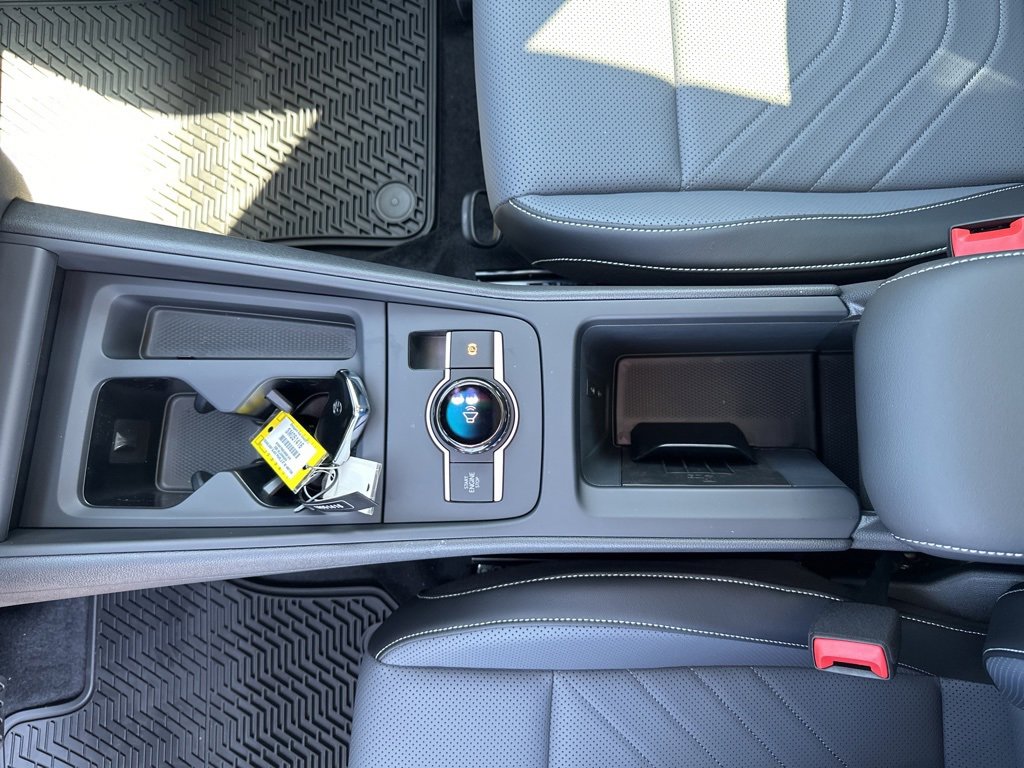 New 2025 Volkswagen Tiguan SE image 18