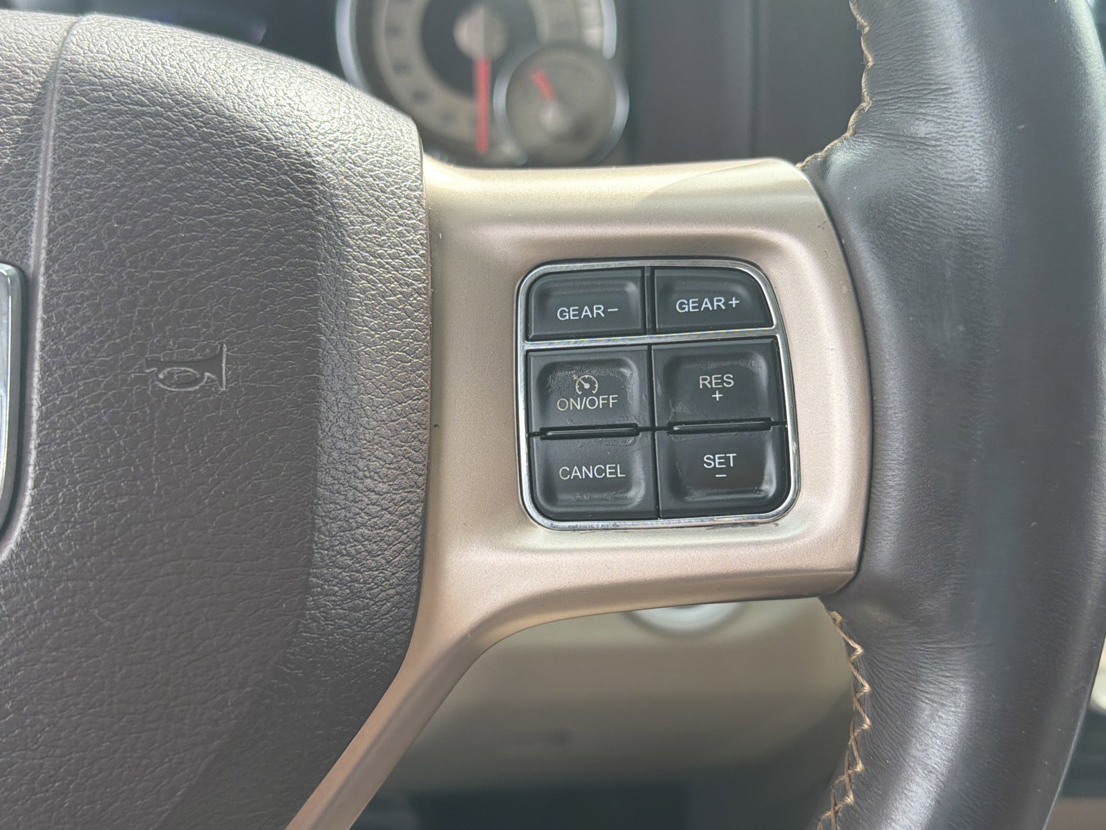 Used 2016 RAM 1500 Laramie Longhorn w/ Convenience Group image 28