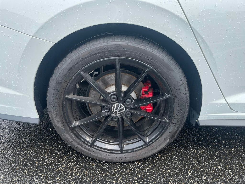 Certified 2025 Volkswagen Jetta GLI Autobahn w/ GLI Black Package FWD image 32