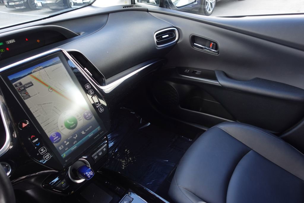 Used 2022 Toyota Prius Prime XLE image 17