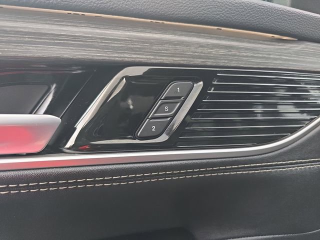 Used 2024 Jeep Wagoneer L Series II w/ Flexible Seating Group image 25