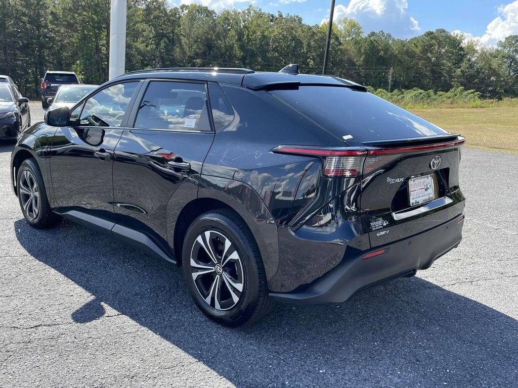 Used 2024 Toyota bZ4X XLE image 4