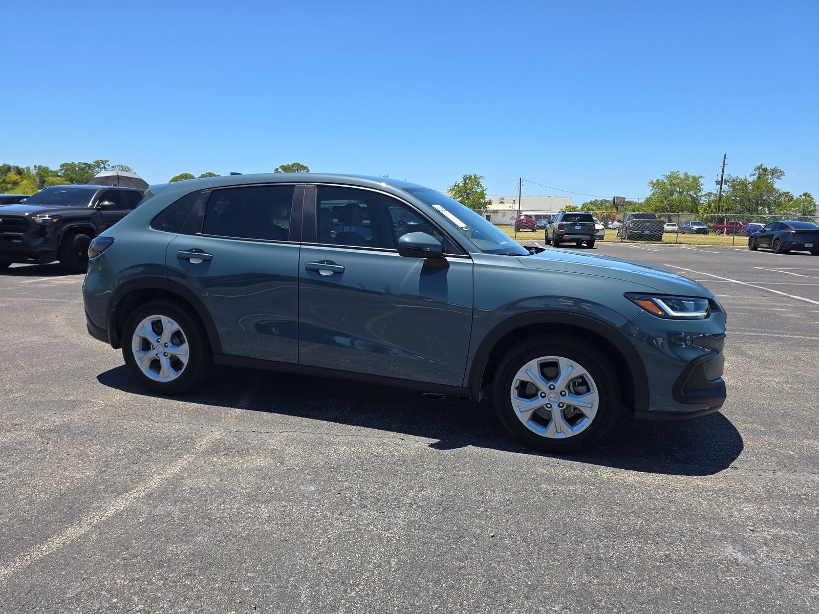 Certified 2025 Honda HR-V LX image 2