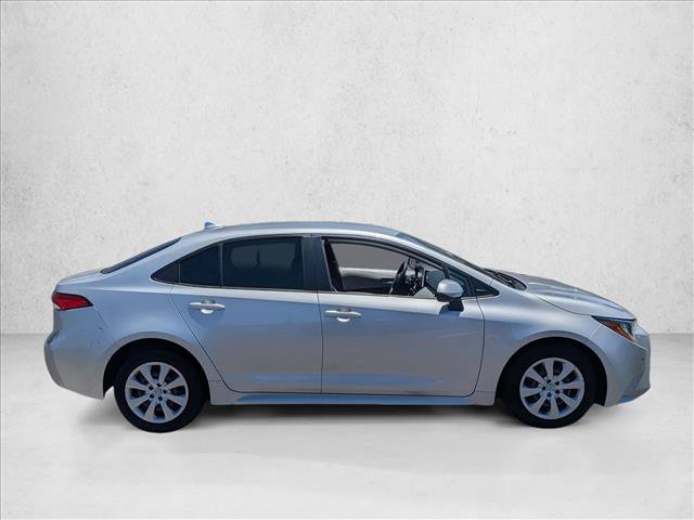 Used 2020 Toyota Corolla LE w/ Carpet Mat Package (TMS) FWD image 4