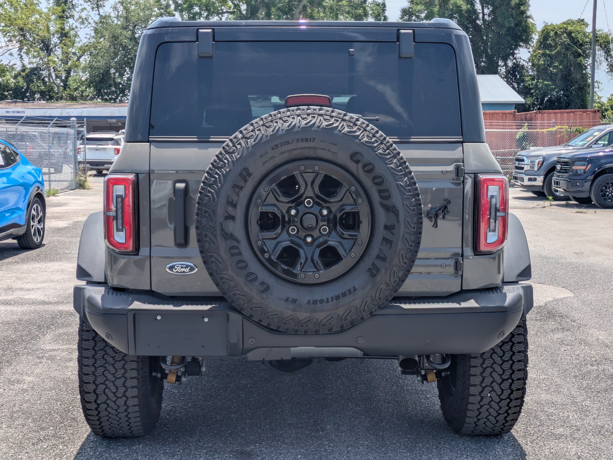 Used 2025 Ford Bronco Badlands AWD/4WD image 5