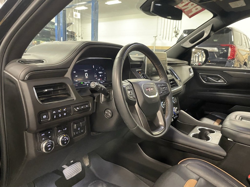 Used 2024 GMC Yukon XL AT4 w/ AT4 Premium Plus Package image 10