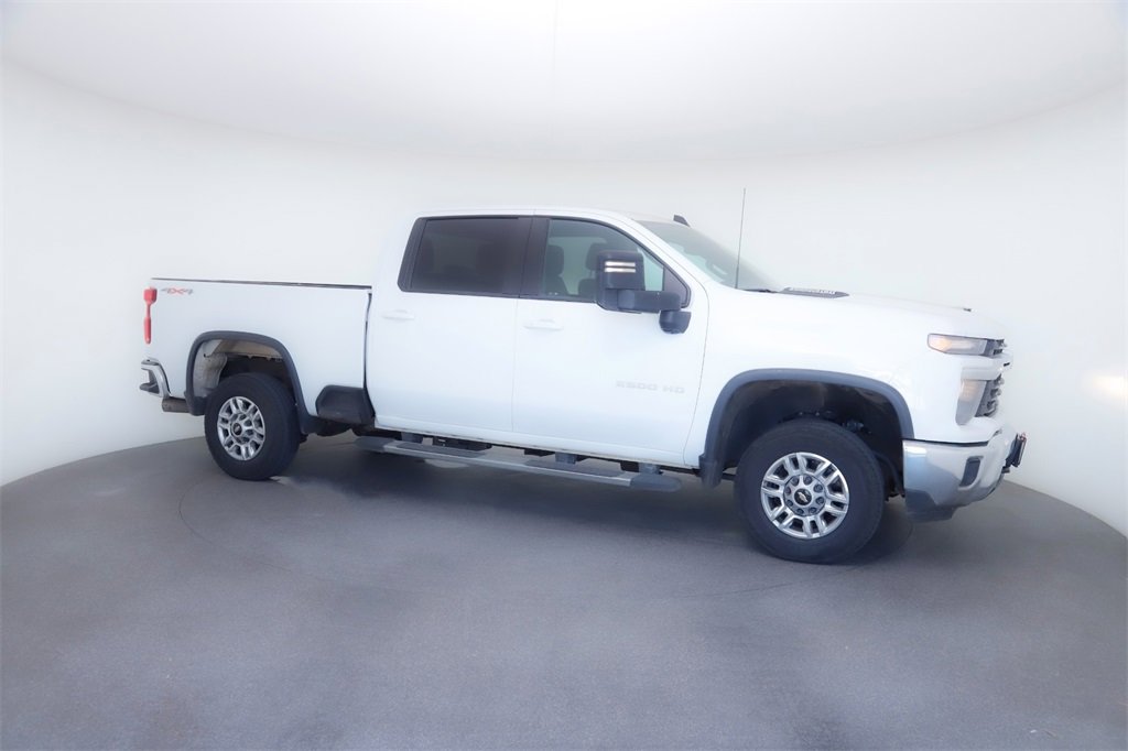 Used 2024 Chevrolet Silverado 2500 LT image 10
