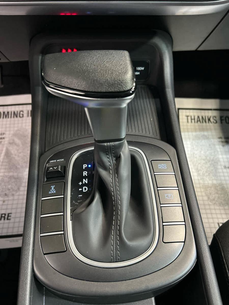 New 2027 Hyundai Kona SE AWD/4WD image 7