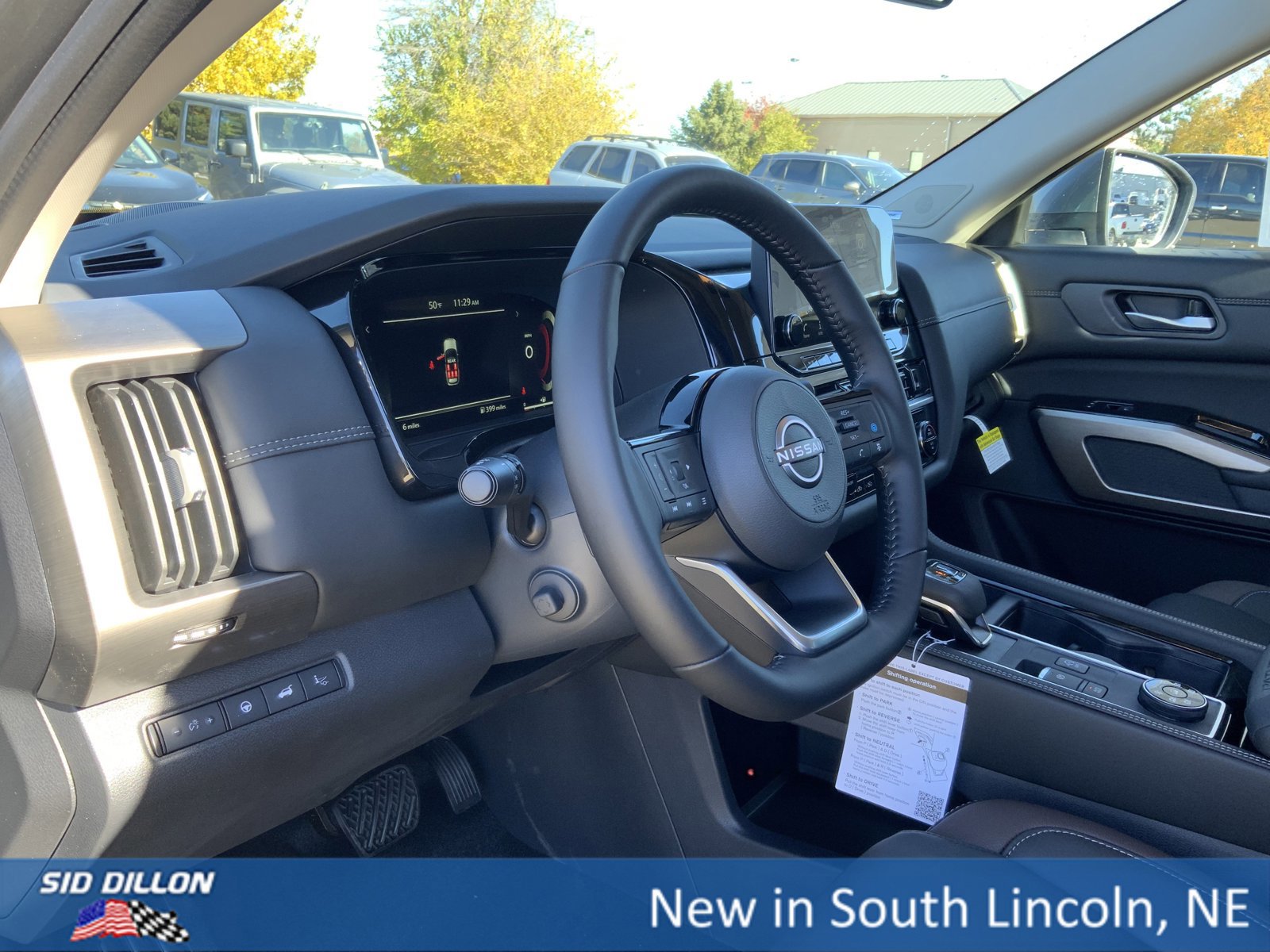 New 2025 Nissan Pathfinder Platinum image 6