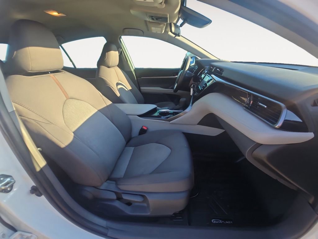 Used 2020 Toyota Camry LE w/ Carpet Mat Package FWD image 15