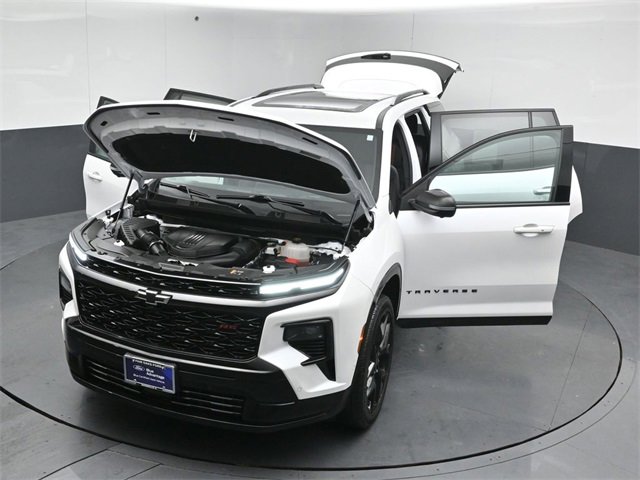 Used 2024 Chevrolet Traverse RS w/ LPO, Floor Liner Package image 52