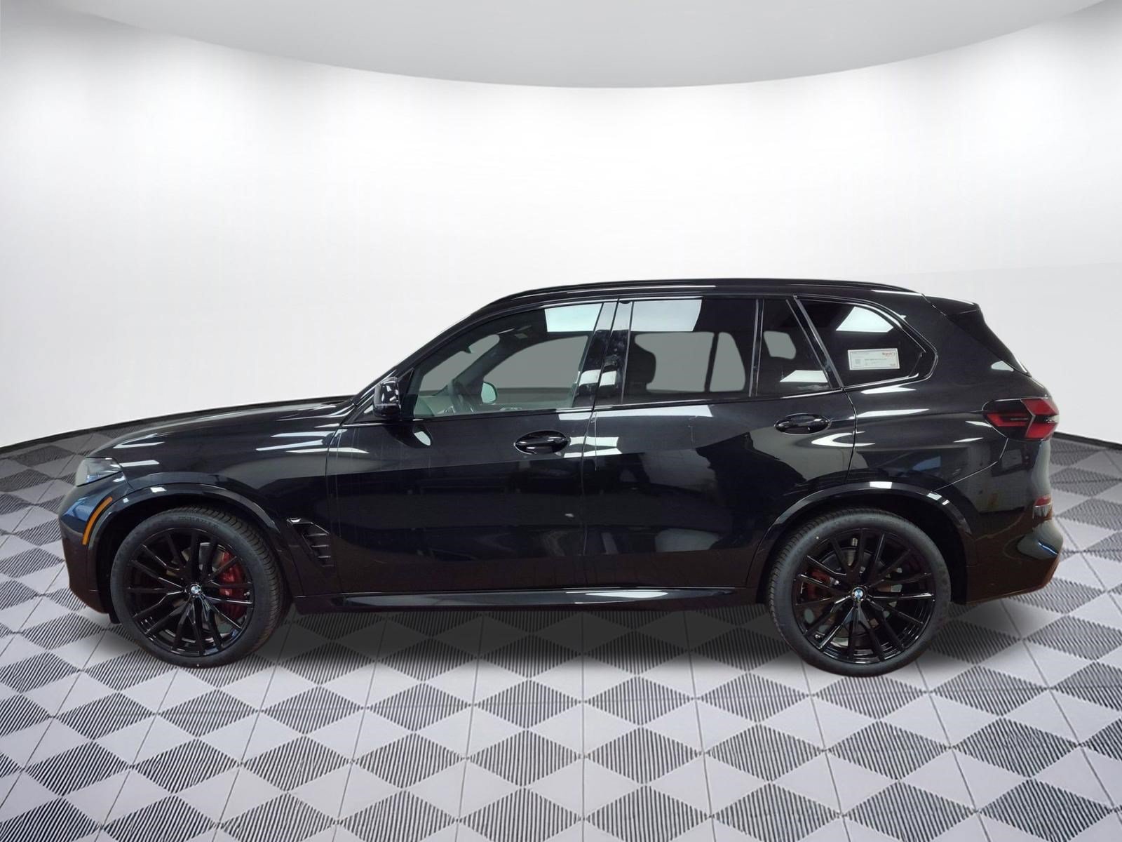 Used 2026 BMW X5 xDrive40i w/ M Sport Package AWD/4WD image 2