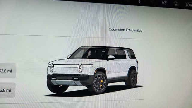 Used 2024 Rivian R1S Adventure AWD/4WD image 43