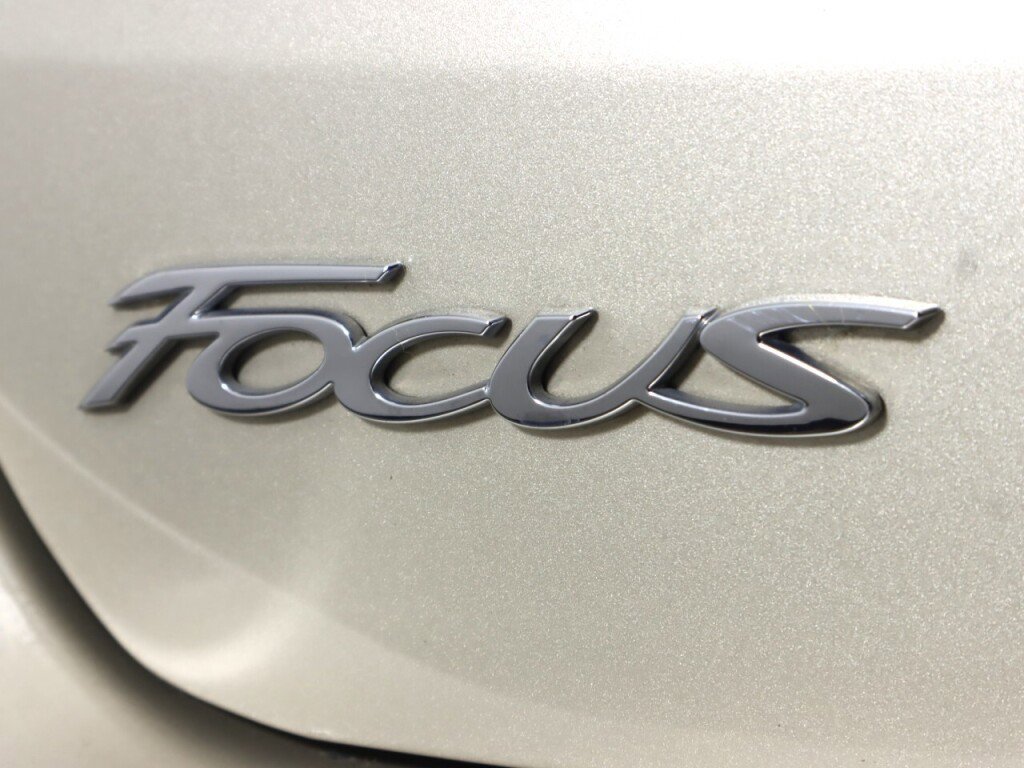 Used 2018 Ford Focus SE image 32