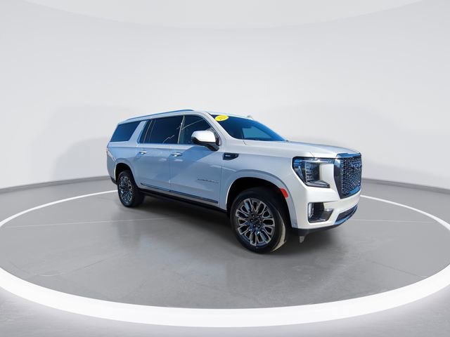 Used 2023 GMC Yukon XL Denali Ultimate image 2
