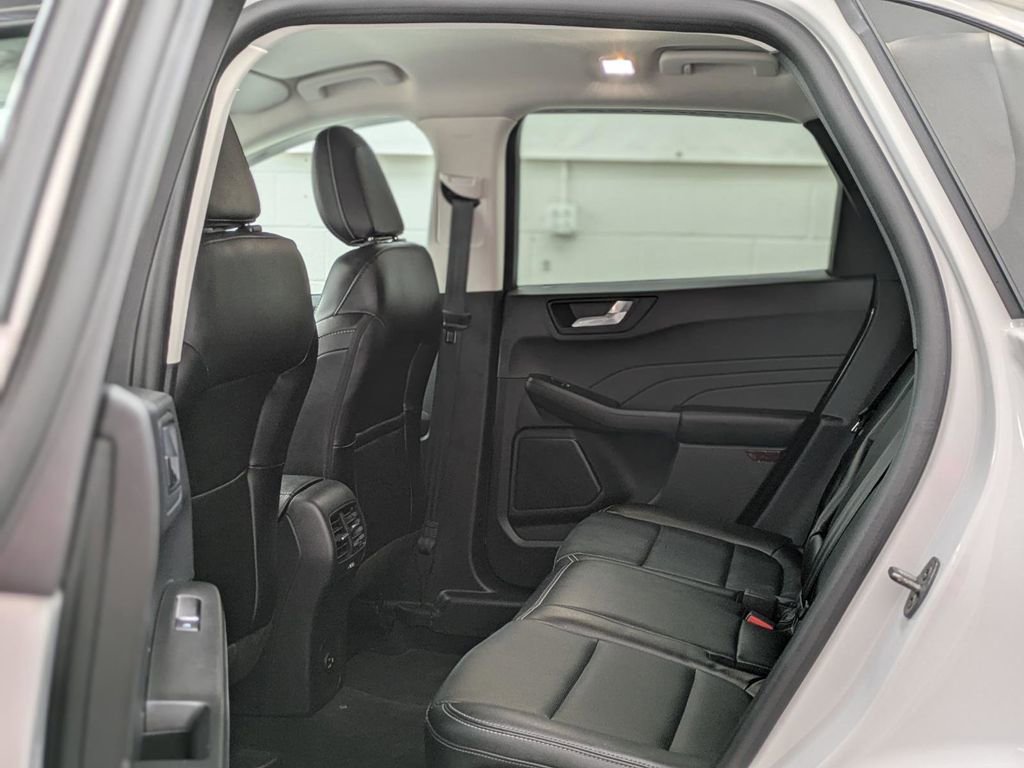Used 2022 Ford Escape SEL image 23