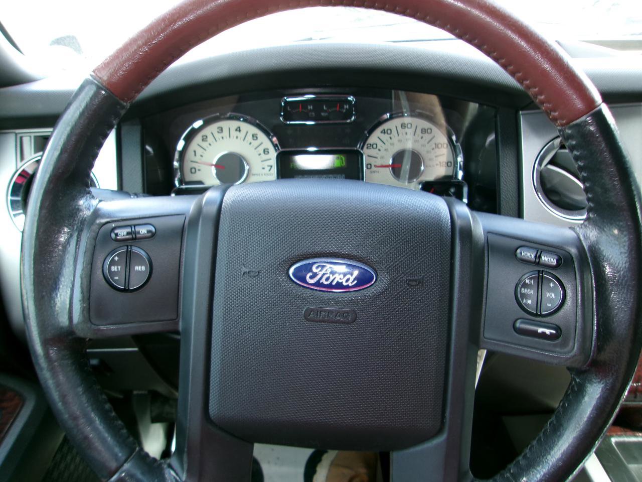 Used 2013 Ford Expedition EL King Ranch image 24