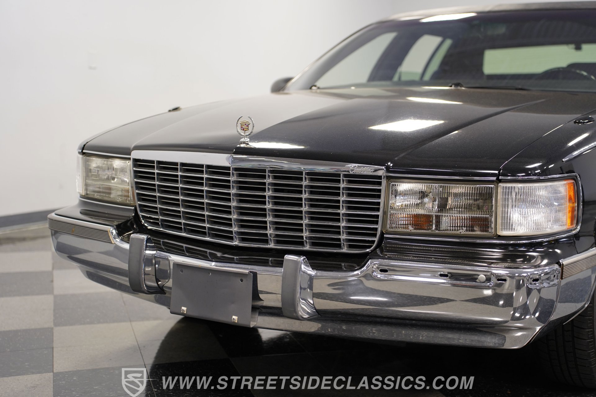 Used 1995 Cadillac Fleetwood Brougham RWD image 20
