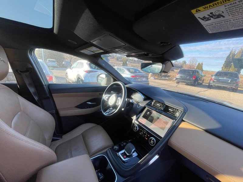 Used 2022 Jaguar E-PACE SE image 5