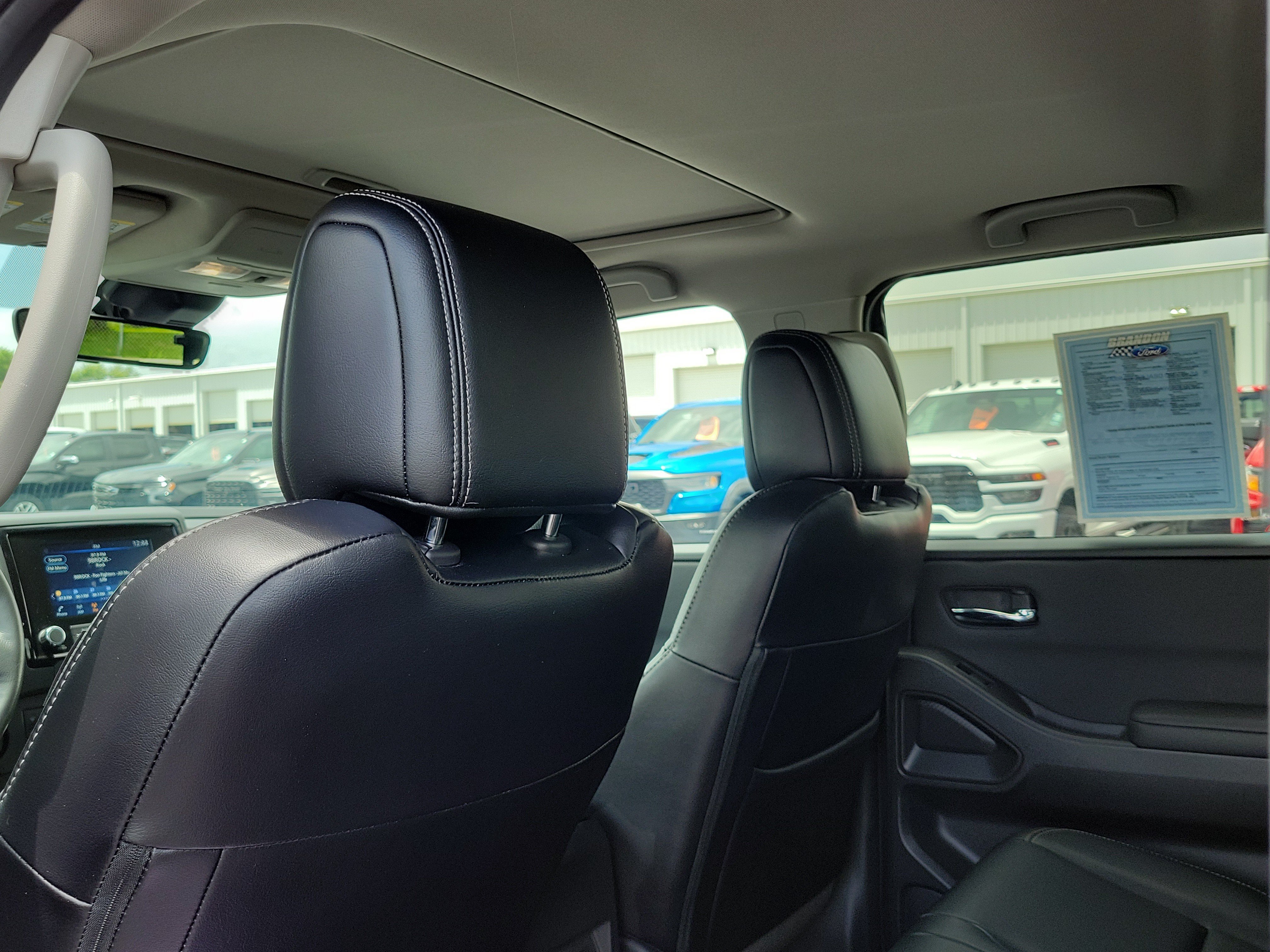Used 2024 Nissan Frontier SL w/ Technology Package RWD image 14