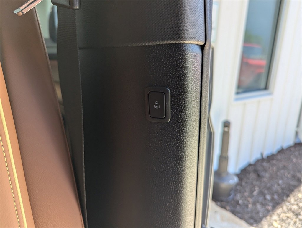 New 2025 Volkswagen ID. Buzz Pro S Plus image 33