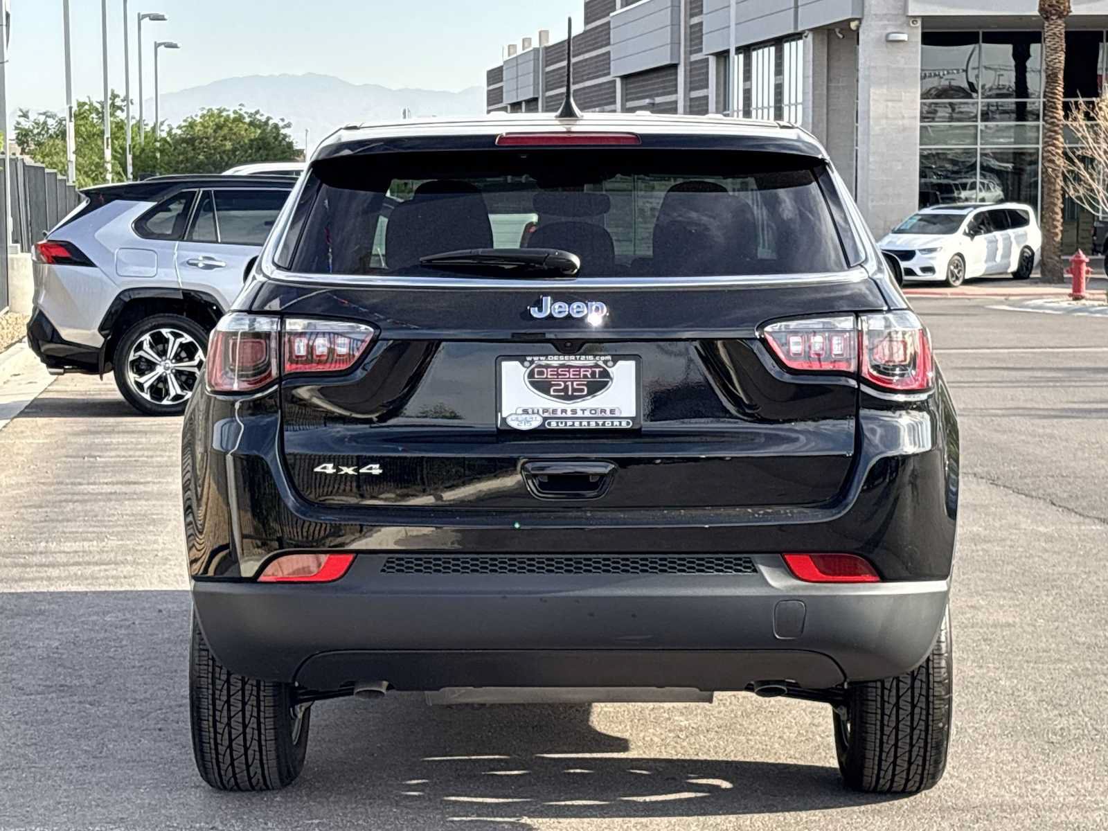 Used 2025 Jeep Compass Sport AWD/4WD image 8