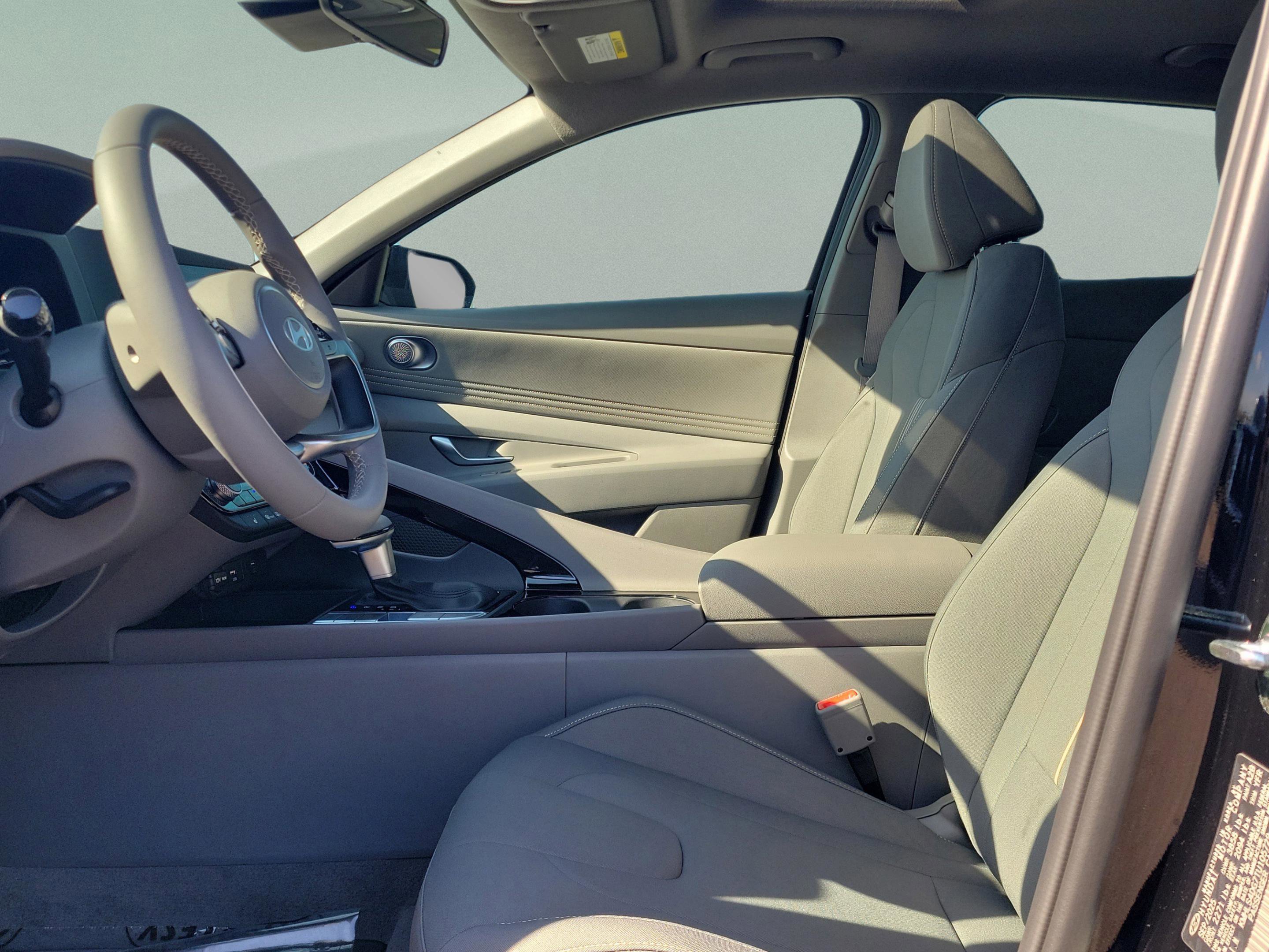 New 2026 Hyundai Elantra SEL Sport image 19