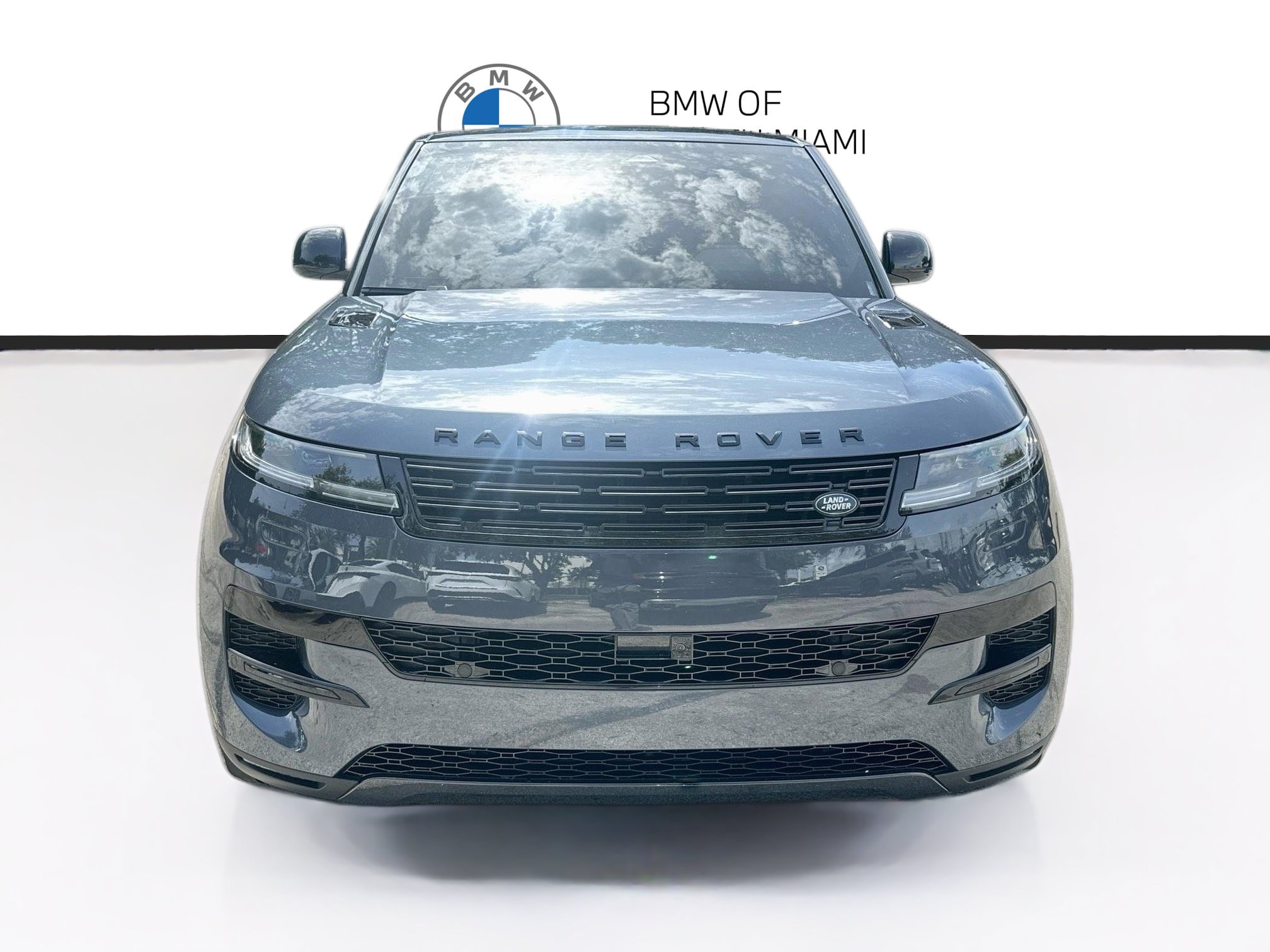 Used 2026 Land Rover Range Rover Sport SE AWD/4WD image 2