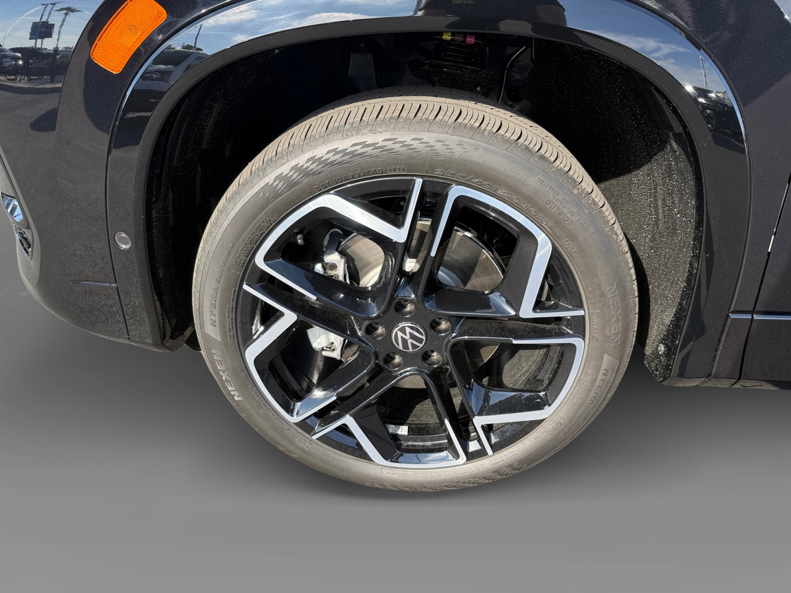 New 2026 Volkswagen Tiguan SEL R-Line AWD/4WD image 9
