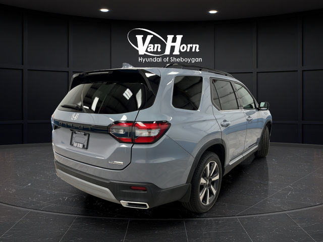 Used 2024 Honda Pilot Touring image 6