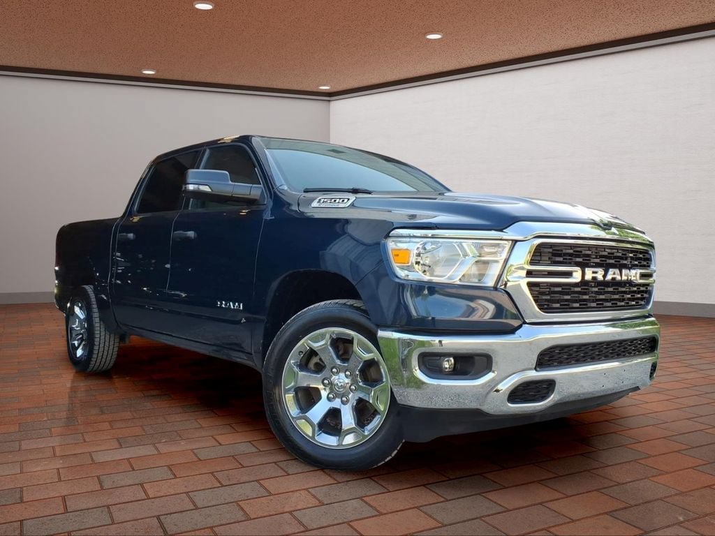 Used 2023 RAM 1500 Big Horn AWD/4WD image 3