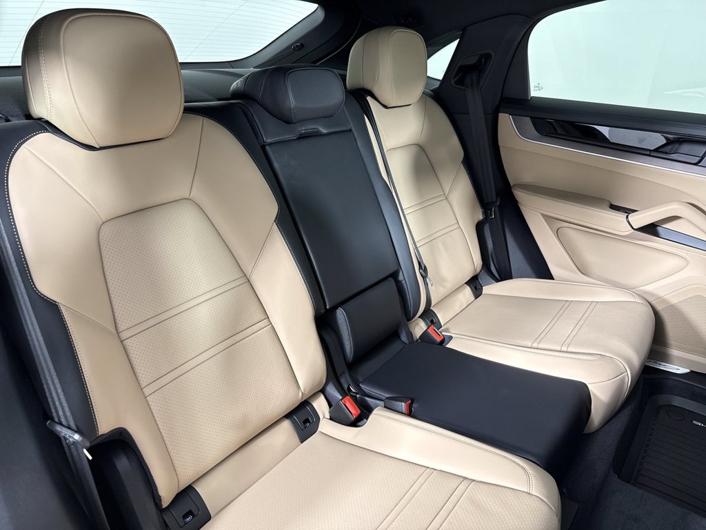 New 2026 Porsche Cayenne S AWD/4WD image 22